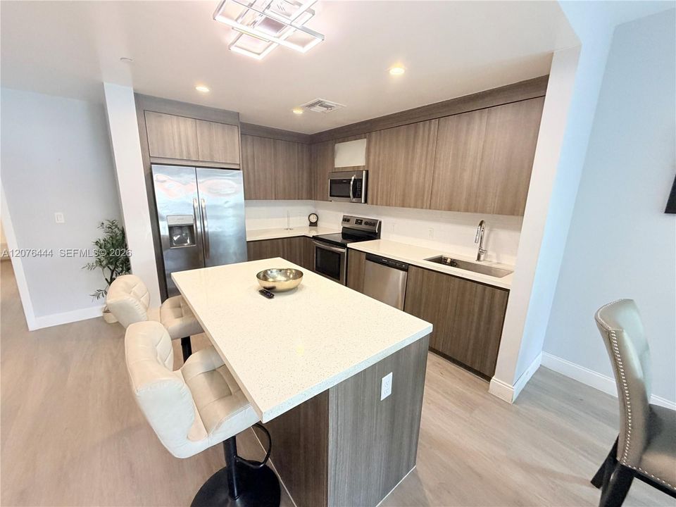 En Venta: $630,000 (2 camas, 2 baños, 1170 Pies cuadrados)