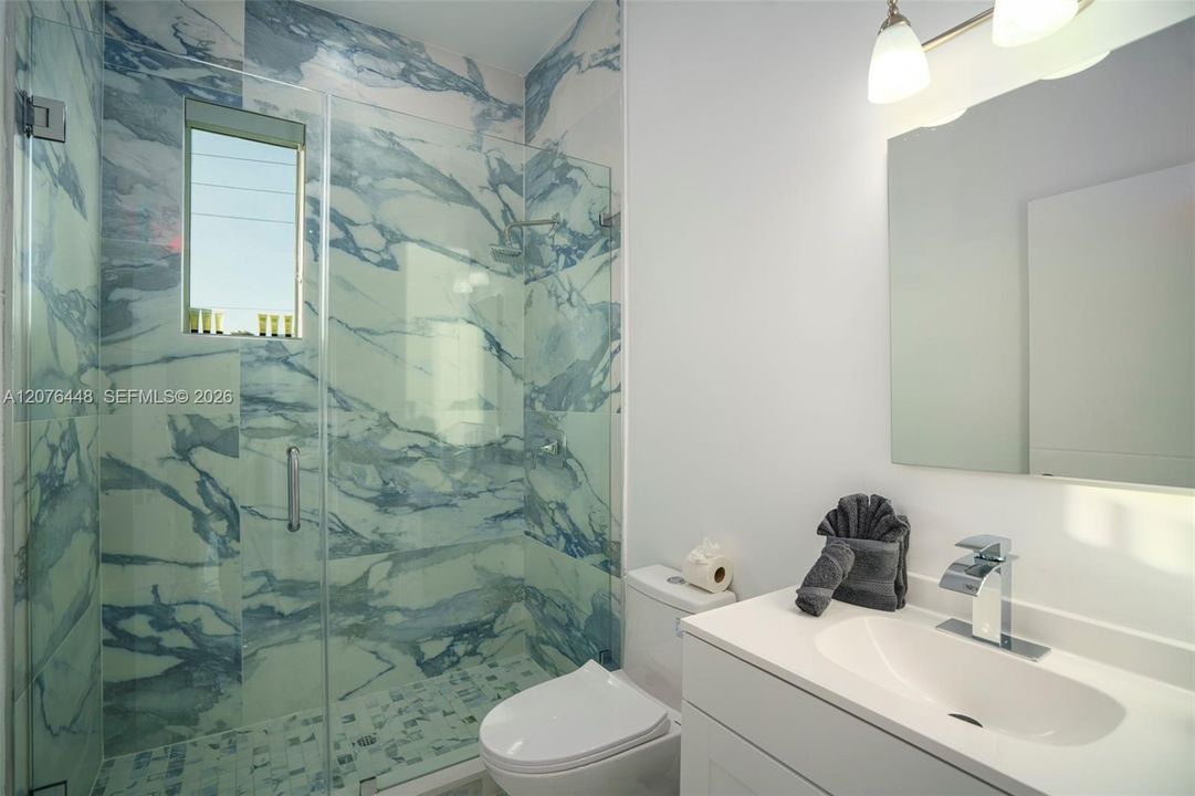 В аренду: $9,995 (5 спален, 4 ванн, 2532 Квадратных фут)