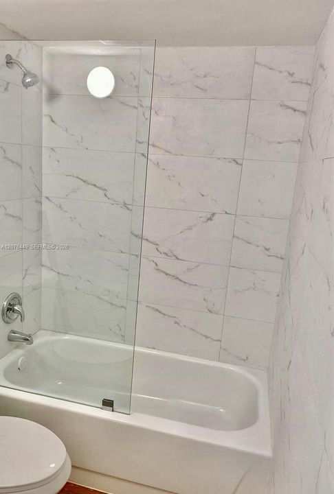 For Sale: $195,000 (2 beds, 1 baths, 800 Square Feet)