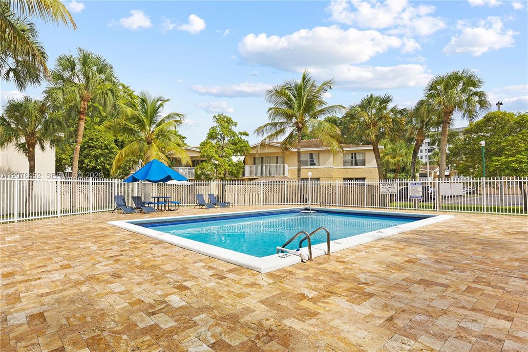 En Venta: $310,000 (2 camas, 2 baños, 1060 Pies cuadrados)