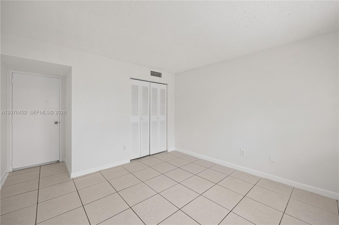 En Venta: $310,000 (2 camas, 2 baños, 1060 Pies cuadrados)