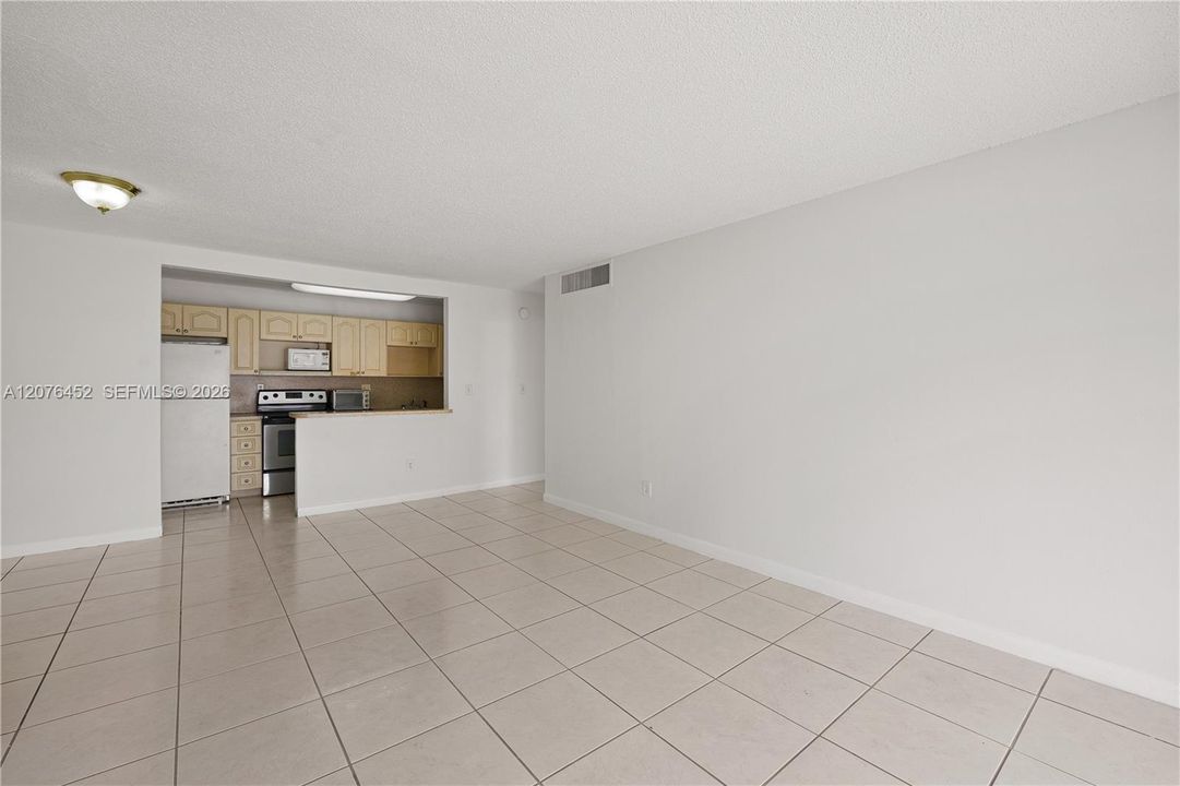 En Venta: $310,000 (2 camas, 2 baños, 1060 Pies cuadrados)