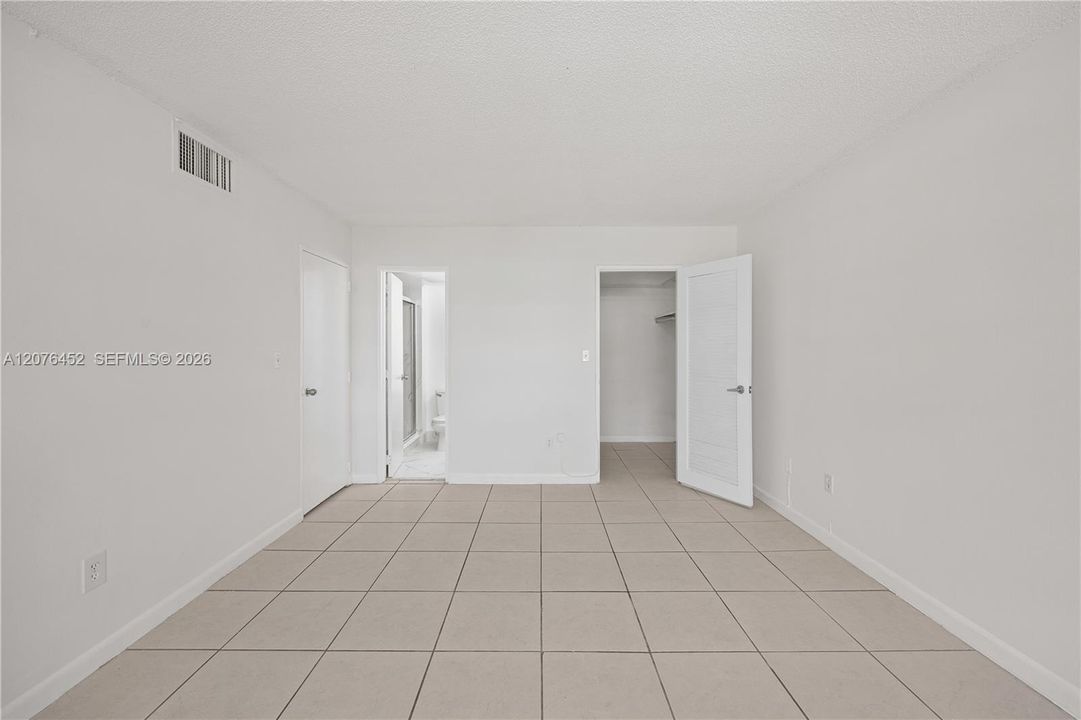En Venta: $310,000 (2 camas, 2 baños, 1060 Pies cuadrados)