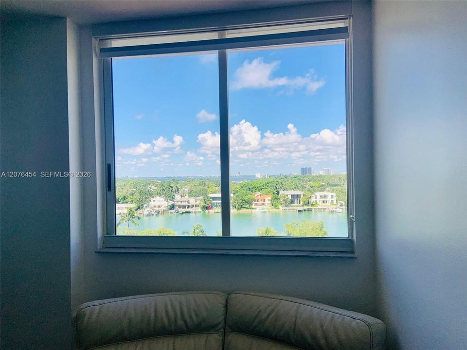 В аренду: $4,300 (2 спален, 2 ванн, 1330 Квадратных фут)