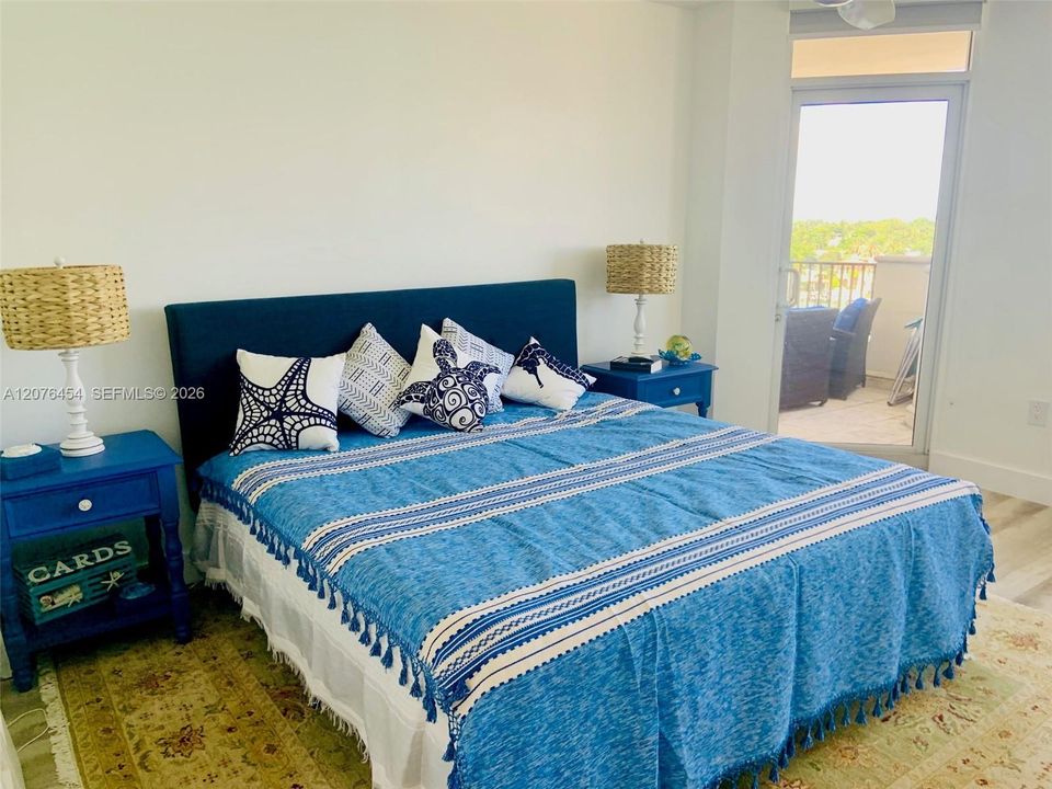 В аренду: $4,300 (2 спален, 2 ванн, 1330 Квадратных фут)
