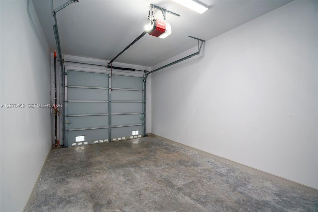В аренду: $8,995 (5 спален, 4 ванн, 3050 Квадратных фут)