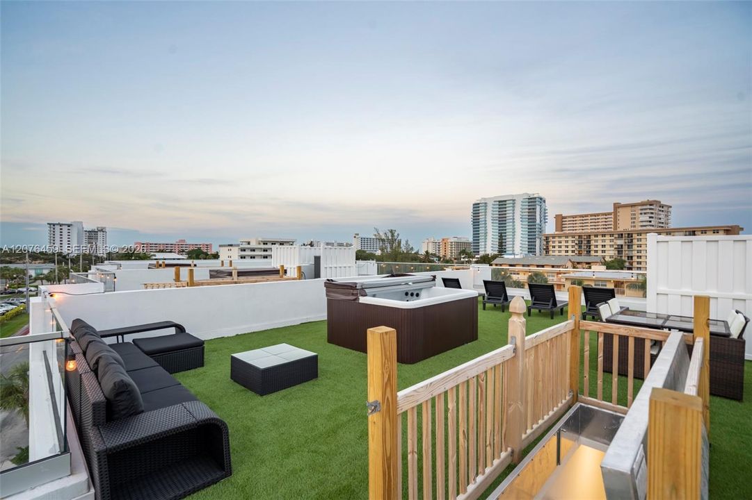 В аренду: $8,995 (5 спален, 4 ванн, 3050 Квадратных фут)