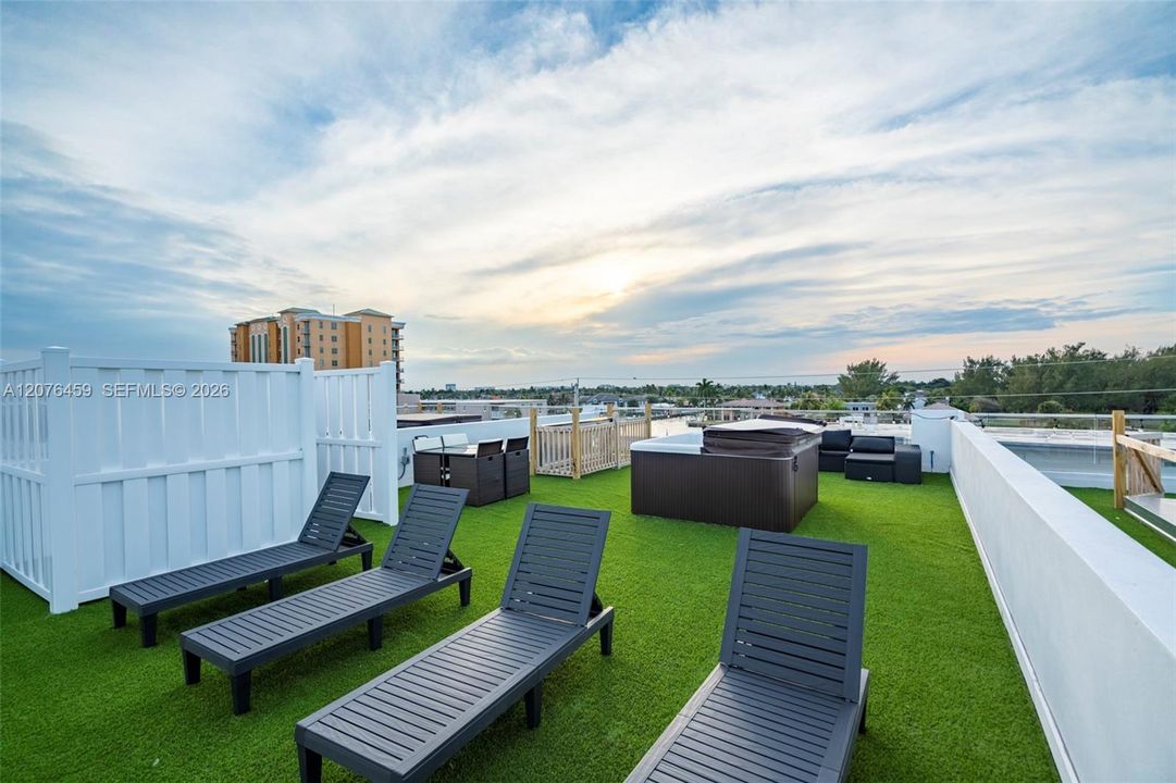 В аренду: $8,995 (5 спален, 4 ванн, 3050 Квадратных фут)