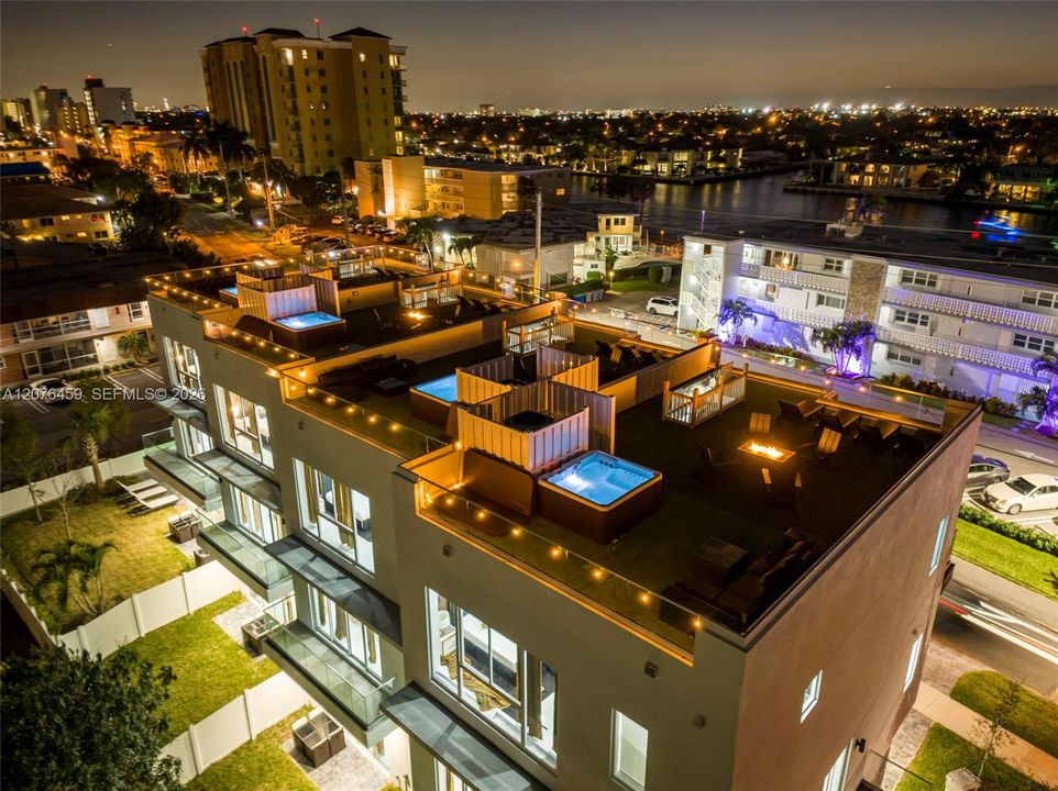 В аренду: $8,995 (5 спален, 4 ванн, 3050 Квадратных фут)