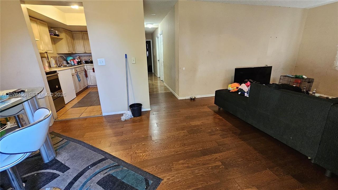 En Venta: $200,000 (3 camas, 2 baños, 1080 Pies cuadrados)