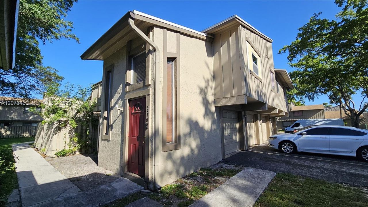 En Venta: $200,000 (3 camas, 2 baños, 1080 Pies cuadrados)