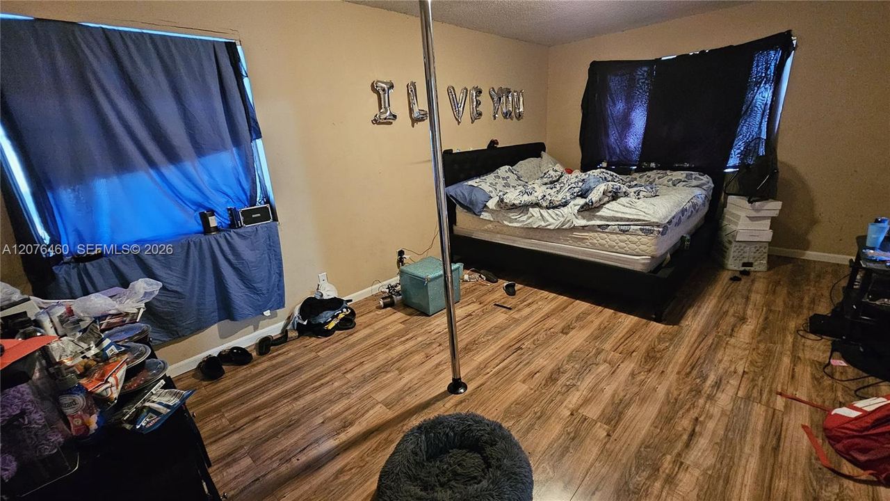 En Venta: $200,000 (3 camas, 2 baños, 1080 Pies cuadrados)