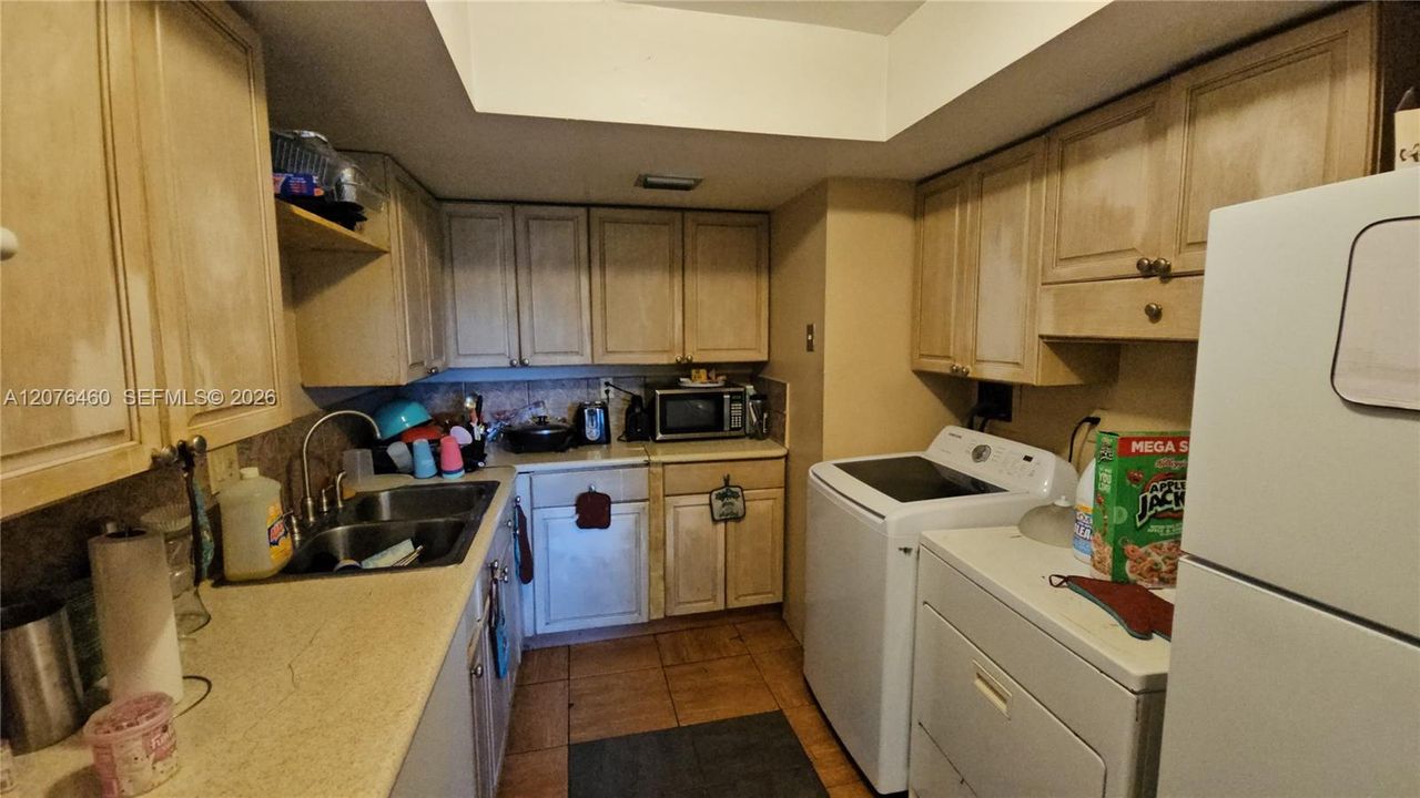 En Venta: $200,000 (3 camas, 2 baños, 1080 Pies cuadrados)