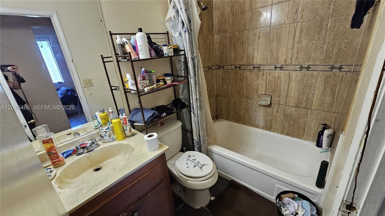 En Venta: $200,000 (3 camas, 2 baños, 1080 Pies cuadrados)