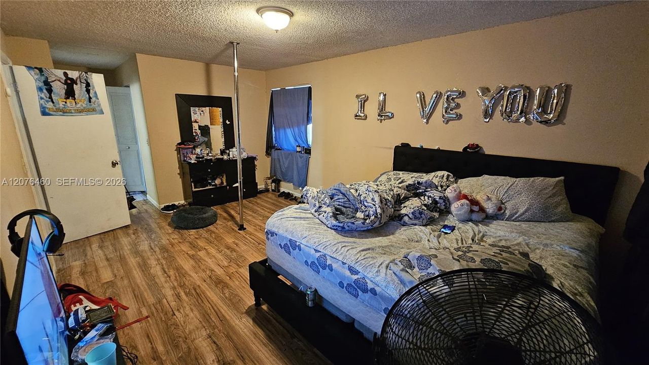 En Venta: $200,000 (3 camas, 2 baños, 1080 Pies cuadrados)