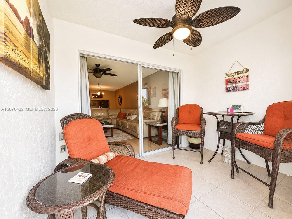 En Venta: $165,000 (2 camas, 2 baños, 1050 Pies cuadrados)