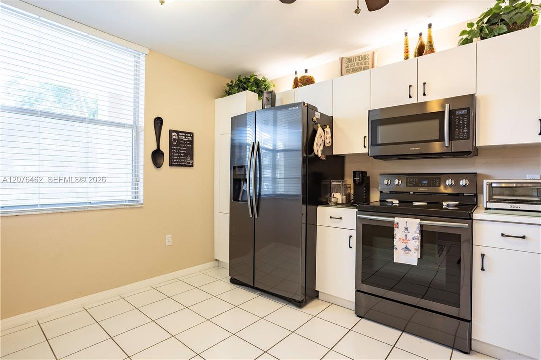 En Venta: $165,000 (2 camas, 2 baños, 1050 Pies cuadrados)