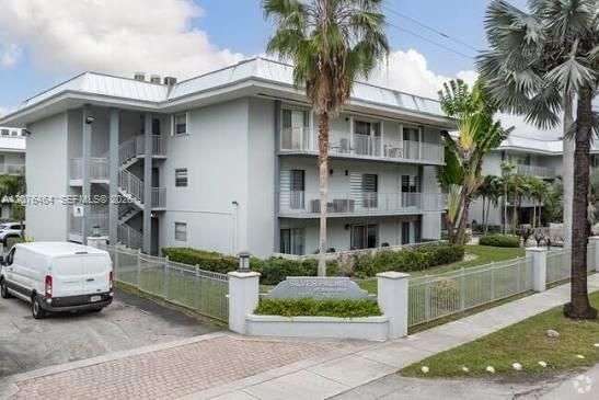 En Venta: $269,000 (2 camas, 1 baños, 861 Pies cuadrados)
