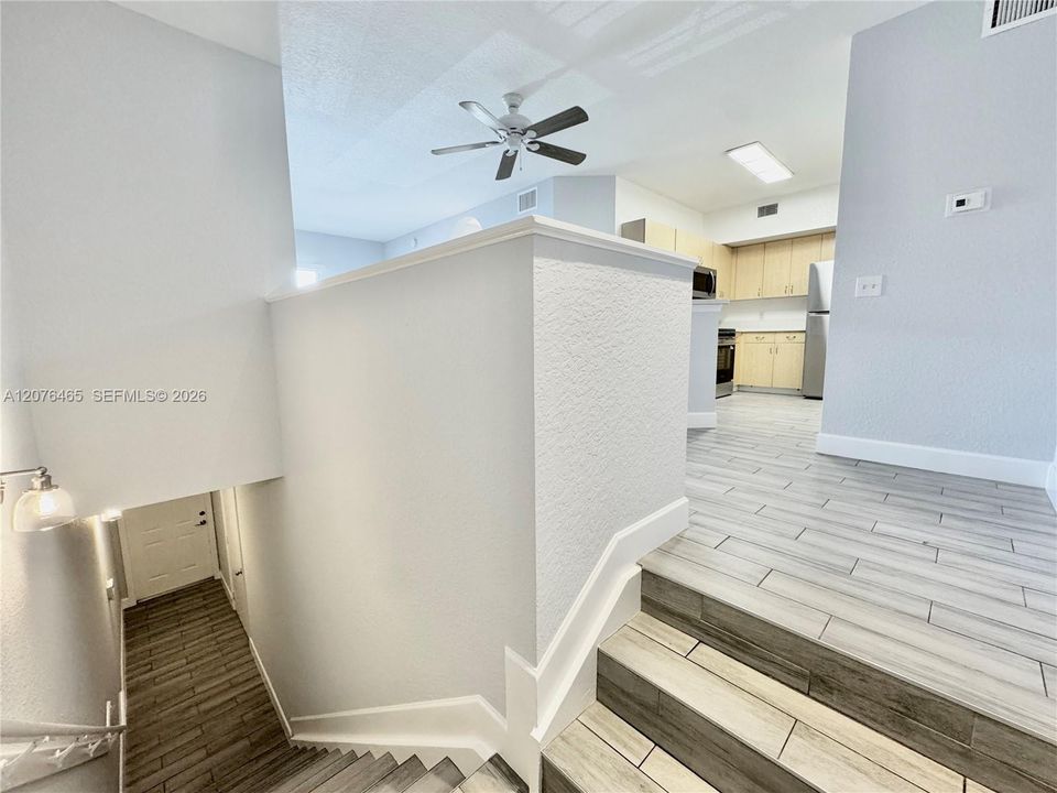 Activo con contrato: $210,000 (1 camas, 1 baños, 878 Pies cuadrados)