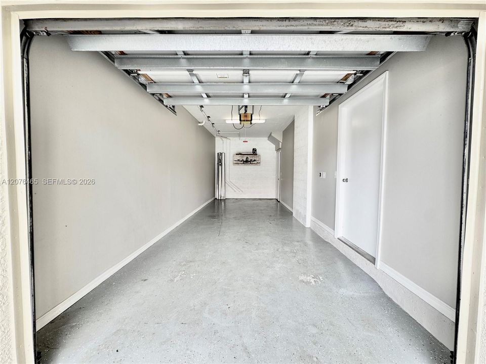 Activo con contrato: $210,000 (1 camas, 1 baños, 878 Pies cuadrados)
