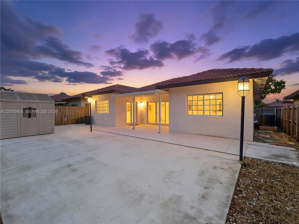 En Venta: $475,000 (3 camas, 2 baños, 1443 Pies cuadrados)