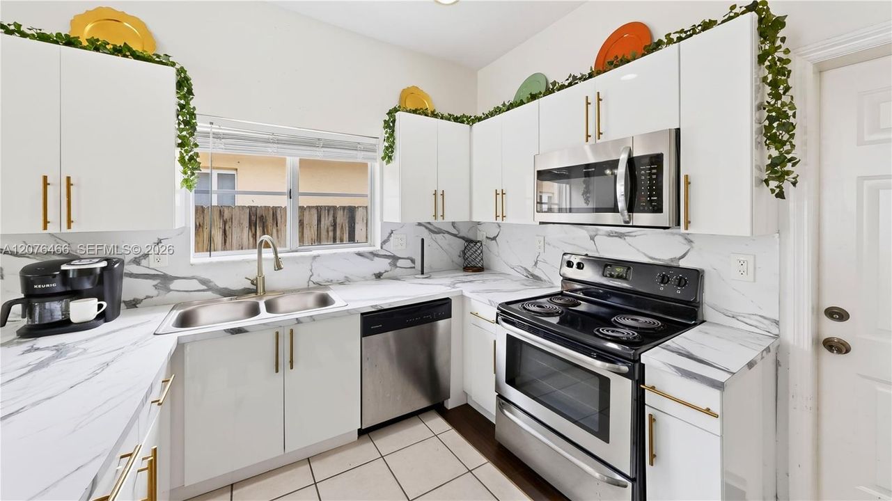 En Venta: $475,000 (3 camas, 2 baños, 1443 Pies cuadrados)