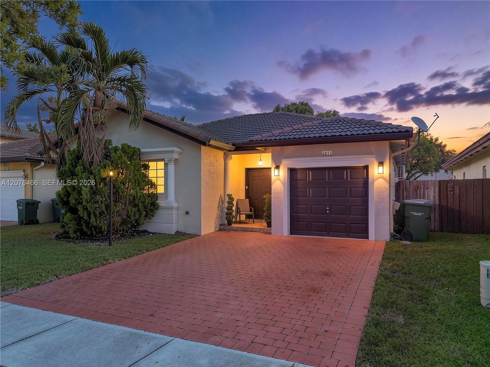 En Venta: $475,000 (3 camas, 2 baños, 1443 Pies cuadrados)