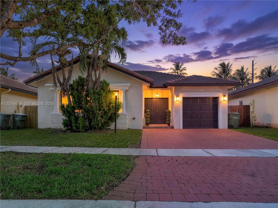 En Venta: $475,000 (3 camas, 2 baños, 1443 Pies cuadrados)