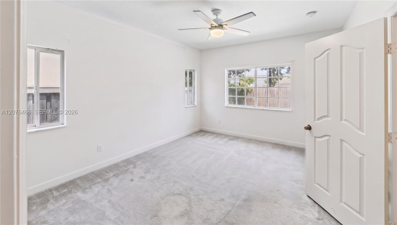En Venta: $475,000 (3 camas, 2 baños, 1443 Pies cuadrados)