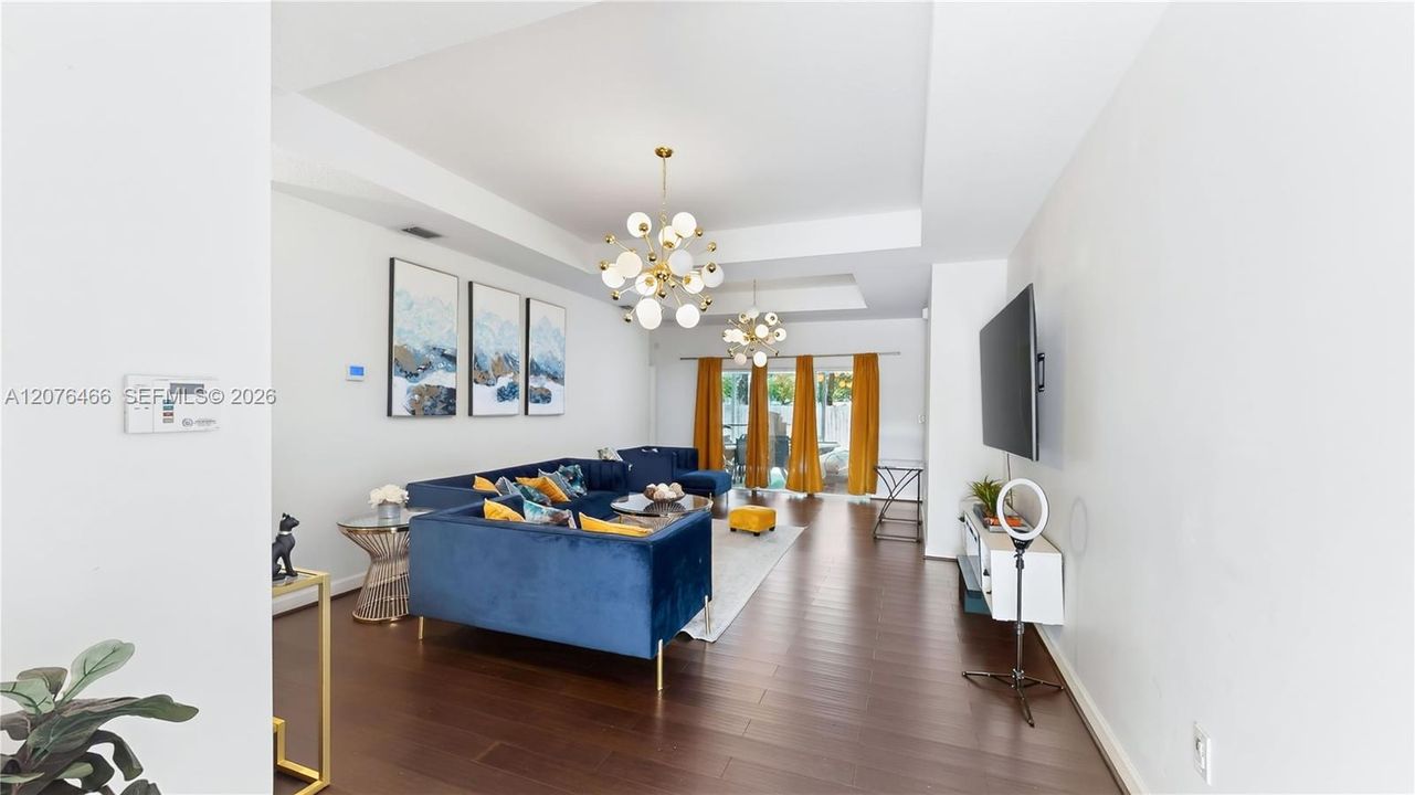 En Venta: $475,000 (3 camas, 2 baños, 1443 Pies cuadrados)