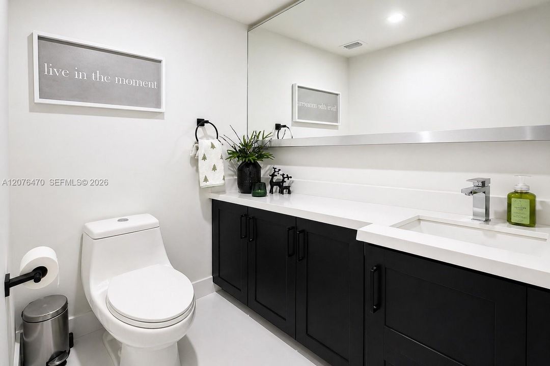 For Rent: $2,700 (1 beds, 1 baths, 762 Square Feet)