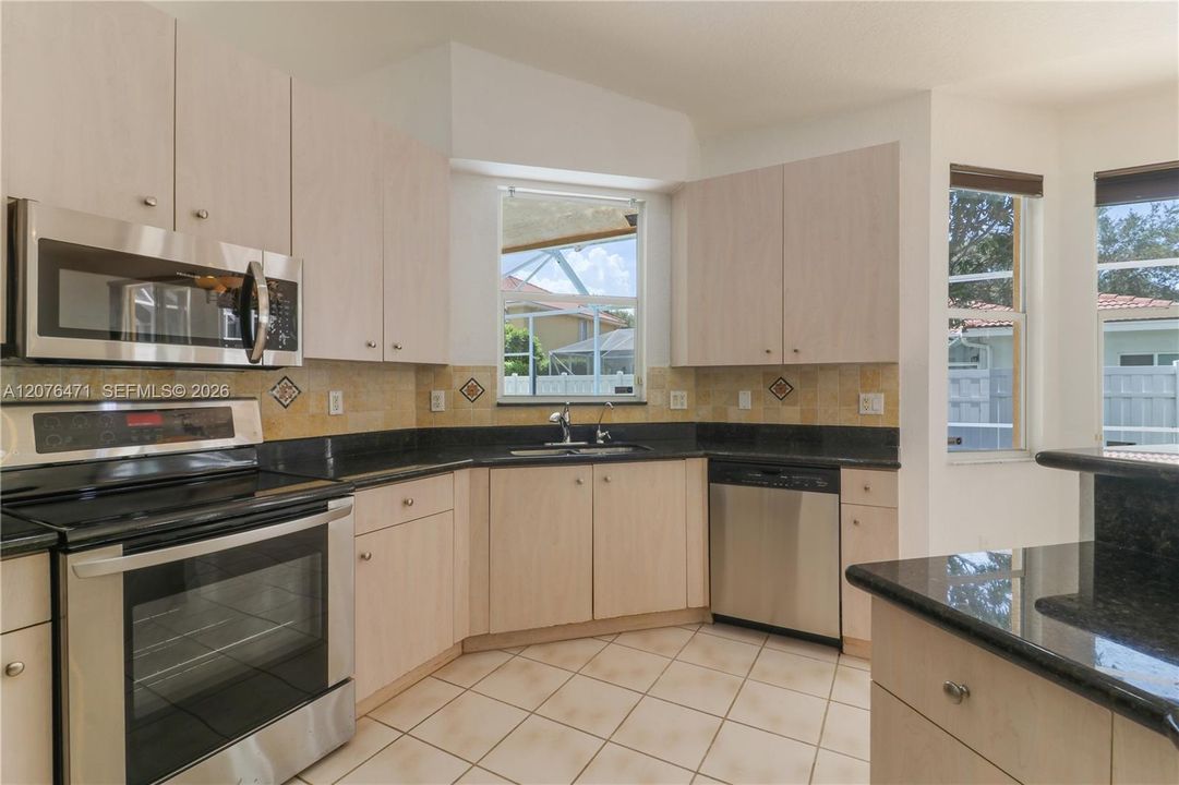 For Sale: $735,000 (4 beds, 2 baths, 2216 Square Feet)