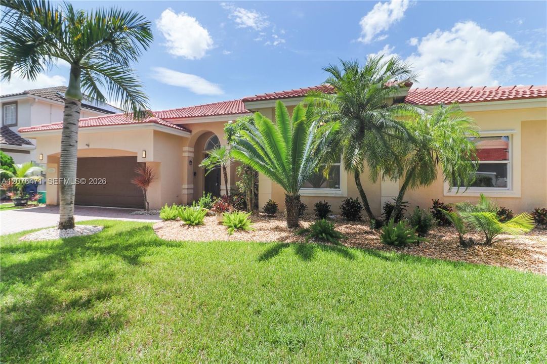 For Sale: $735,000 (4 beds, 2 baths, 2216 Square Feet)