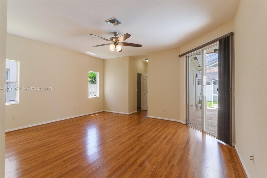 For Sale: $735,000 (4 beds, 2 baths, 2216 Square Feet)