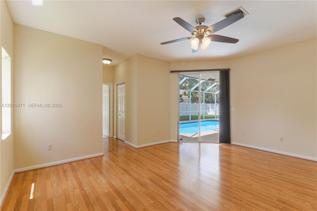 For Sale: $735,000 (4 beds, 2 baths, 2216 Square Feet)