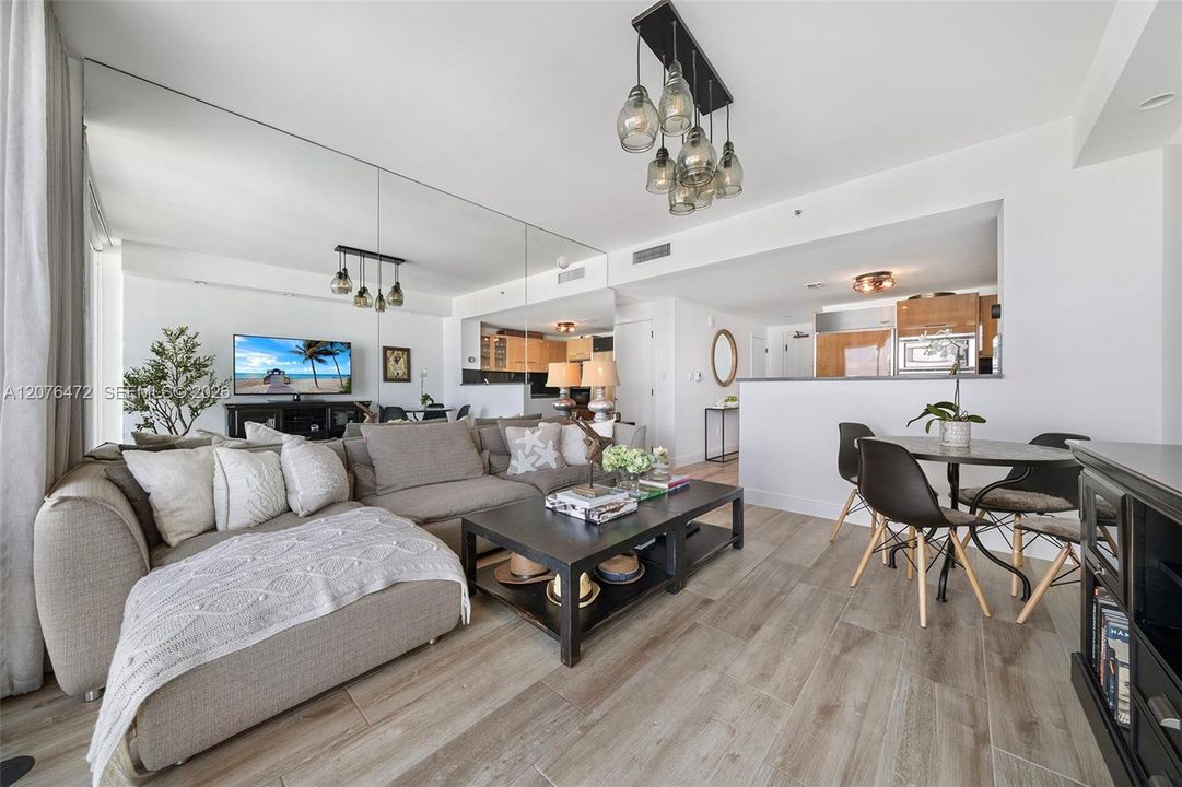 En Venta: $550,000 (1 camas, 1 baños, 757 Pies cuadrados)