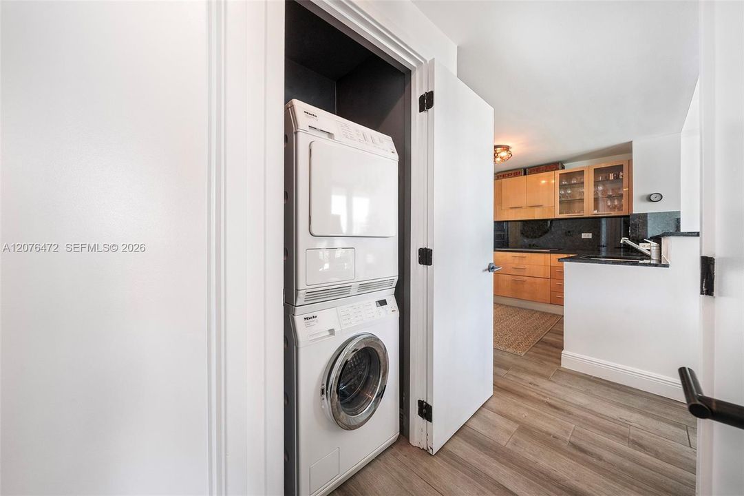 En Venta: $550,000 (1 camas, 1 baños, 757 Pies cuadrados)