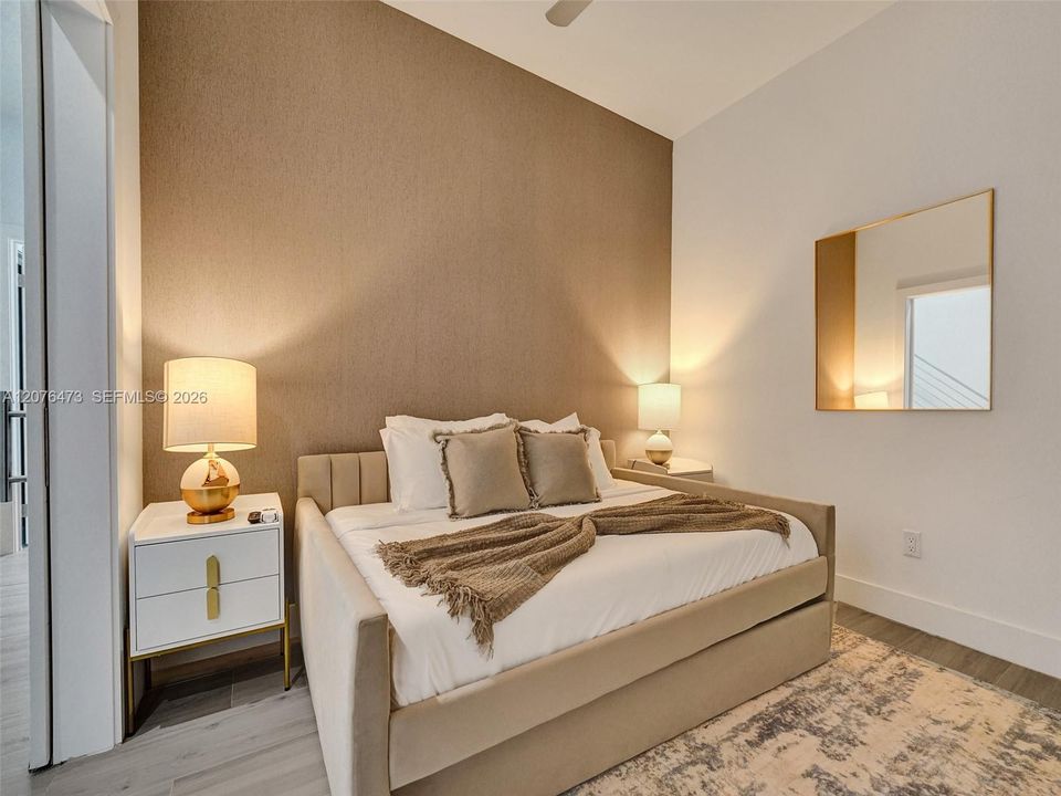 В аренду: $7,150 (4 спален, 4 ванн, 2405 Квадратных фут)