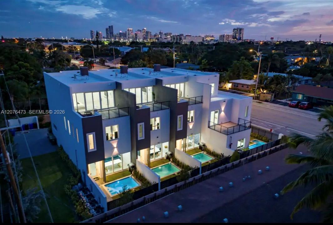 В аренду: $7,150 (4 спален, 4 ванн, 2405 Квадратных фут)