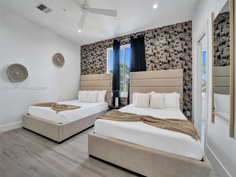 В аренду: $7,150 (4 спален, 4 ванн, 2405 Квадратных фут)