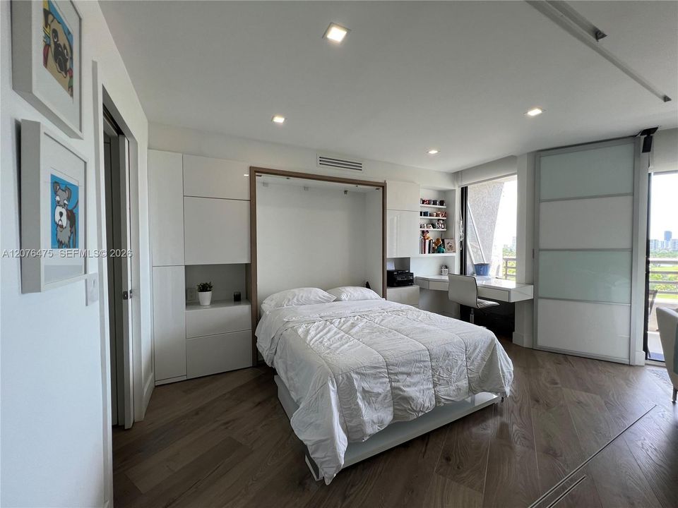 For Rent: $3,000 (2 beds, 2 baths, 1065 Square Feet)