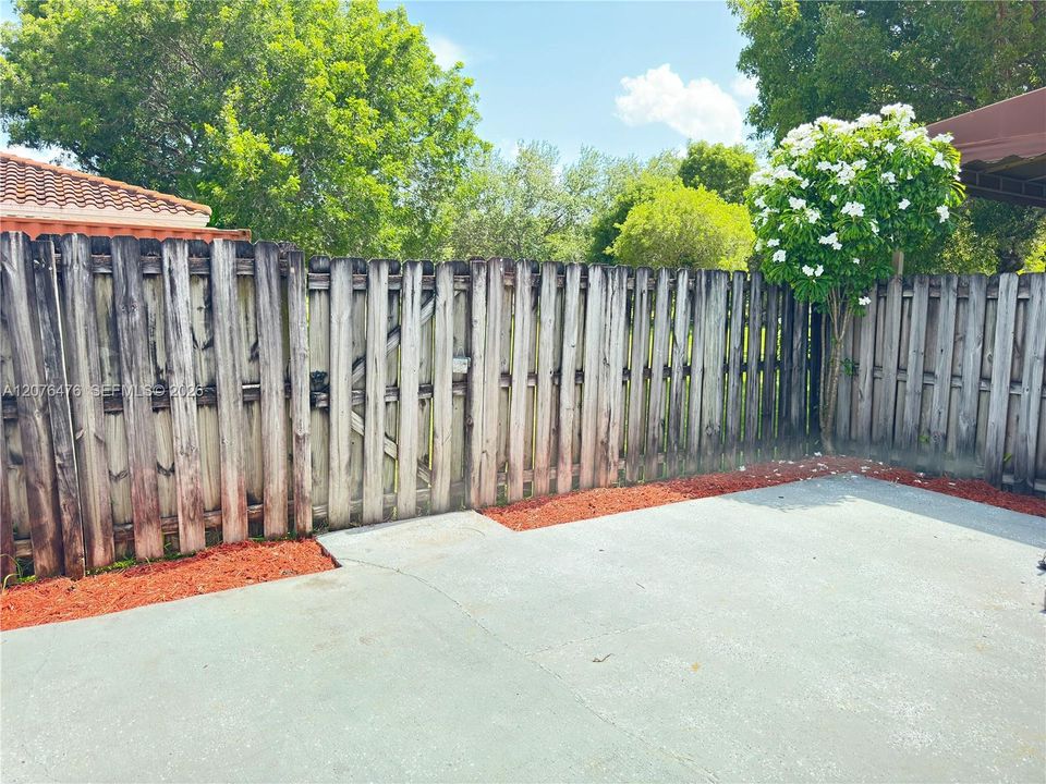 For Rent: $2,900 (3 beds, 2 baths, 1252 Square Feet)