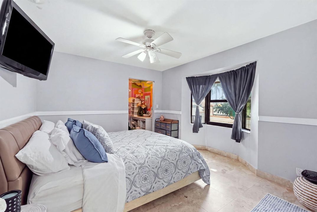 23-web-or-mls-1500_SW_15th_St_023