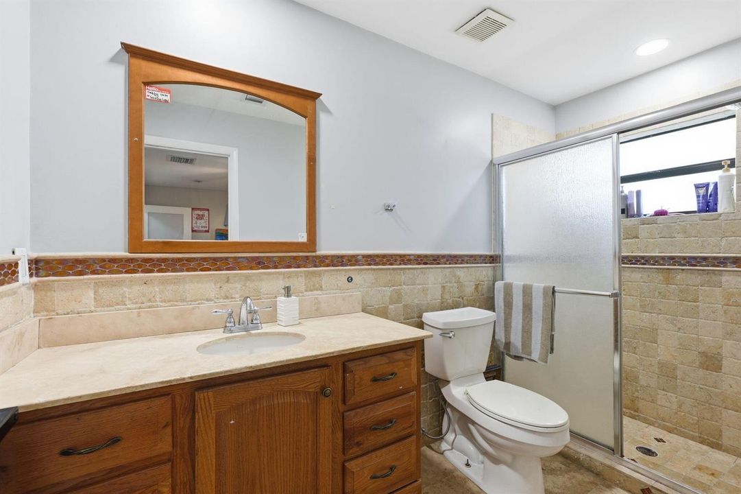 17-web-or-mls-1500_SW_15th_St_017