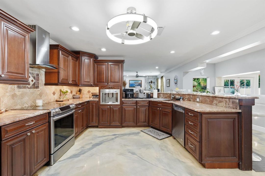 47-web-or-mls-1500_SW_15th_St_048