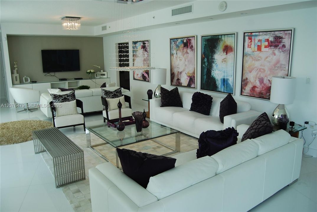 En Renta: $12,000 (4 camas, 4 baños, 2914 Pies cuadrados)