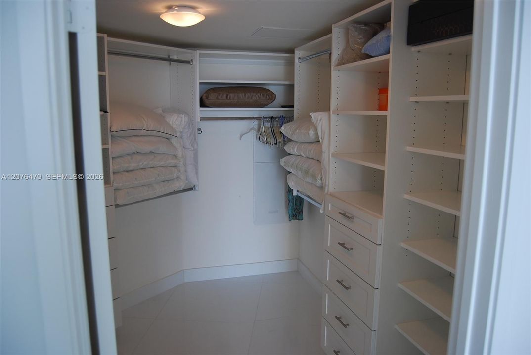 En Renta: $12,000 (4 camas, 4 baños, 2914 Pies cuadrados)