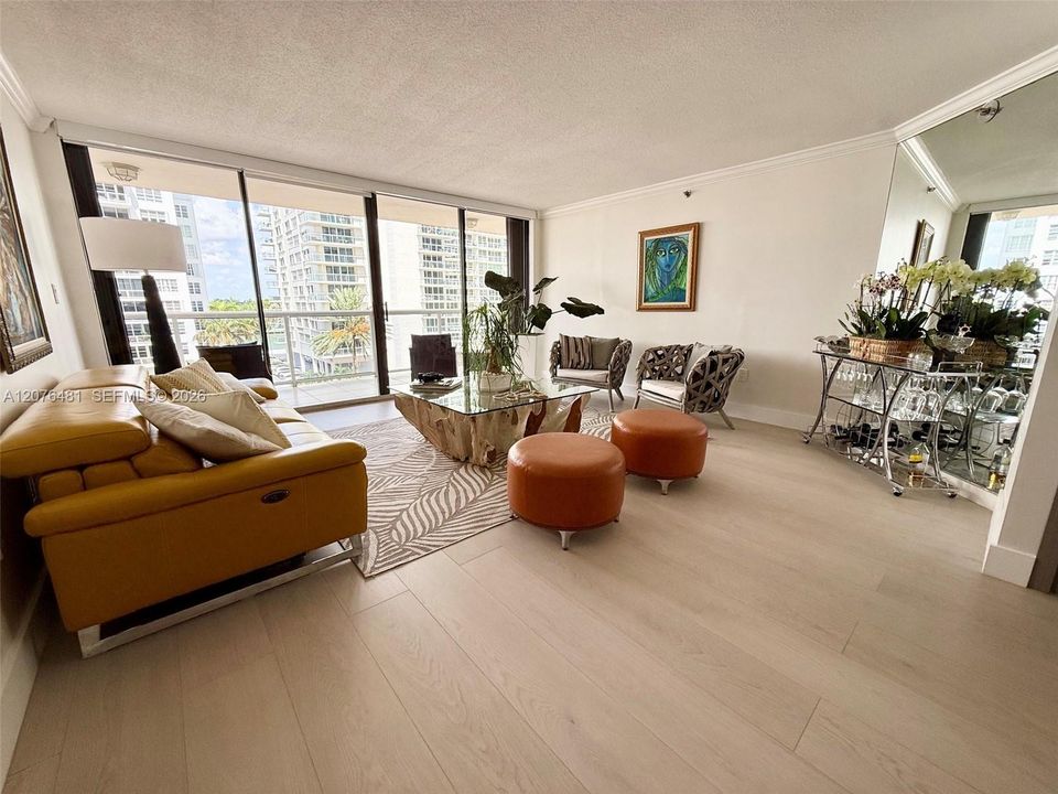 В аренду: $4,450 (2 спален, 2 ванн, 1310 Квадратных фут)
