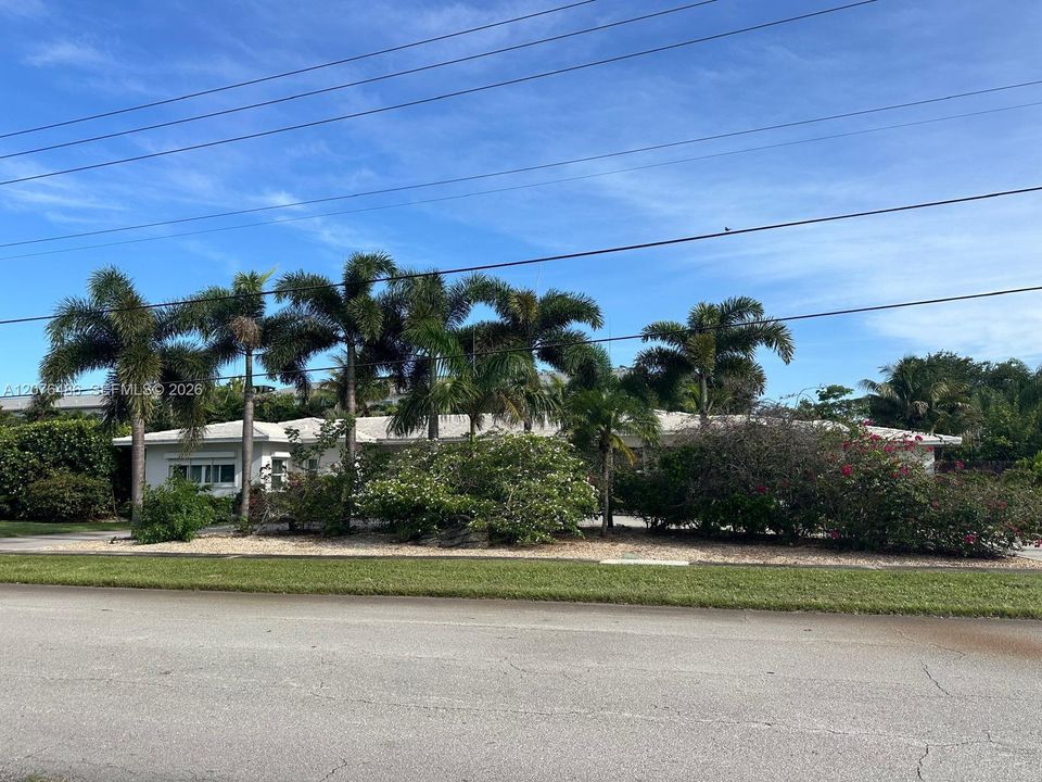 En Venta: $1,200,000 (4 camas, 3 baños, 2759 Pies cuadrados)