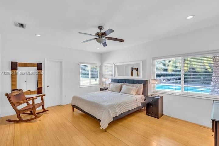 En Venta: $1,200,000 (4 camas, 3 baños, 2759 Pies cuadrados)